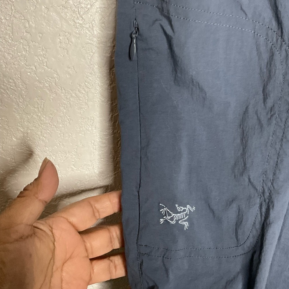 Arc'teryx Navy Cropped Pants - Picture 3 of 6